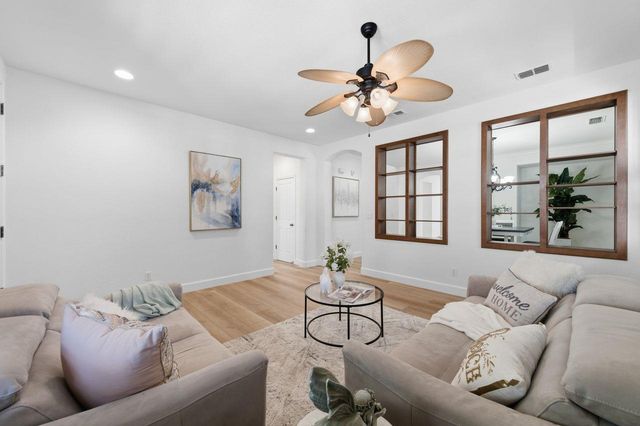 698 W Rico Way, Tracy, CA 95391