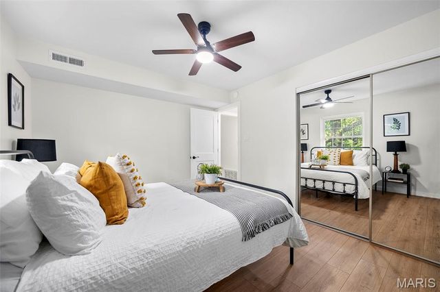 621 S Kirkwood Road 303, St Louis, MO 63122