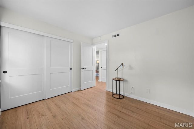 621 S Kirkwood Road 303, St Louis, MO 63122