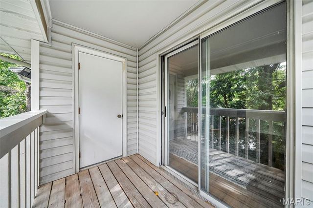 621 S Kirkwood Road 303, St Louis, MO 63122