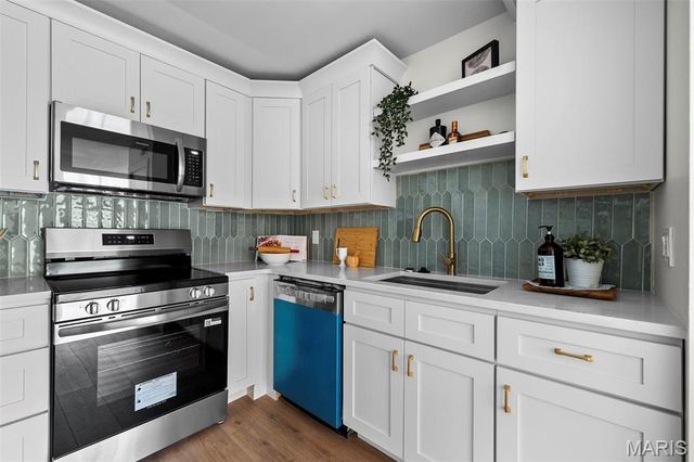 621 S Kirkwood Road 303, St Louis, MO 63122