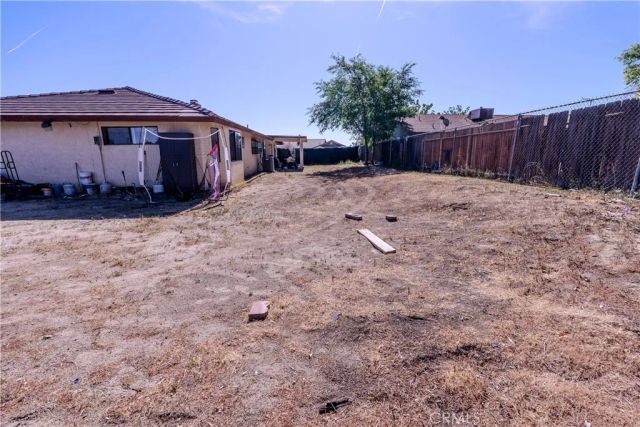 16979 Cherry Hill Drive, Victorville, CA 92395