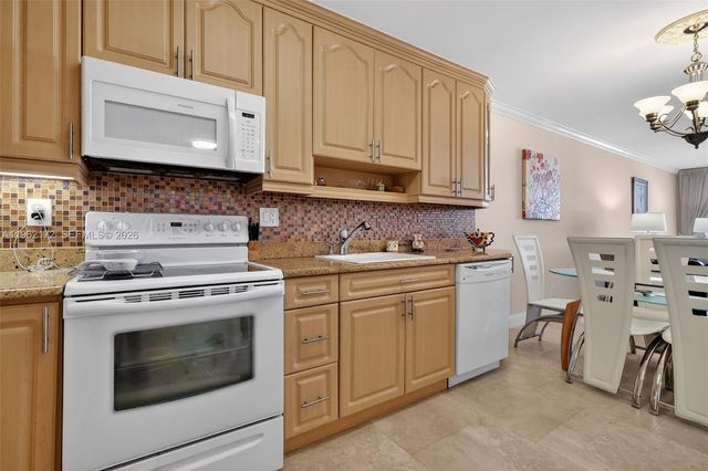 1849 S Ocean Dr 905, Hallandale Beach, FL 33009