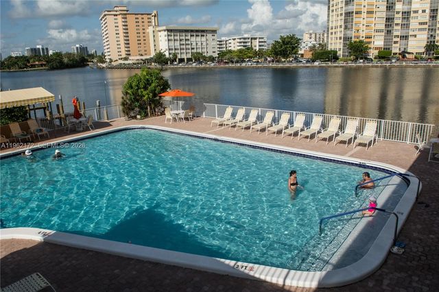 1849 S Ocean Dr 905, Hallandale Beach, FL 33009