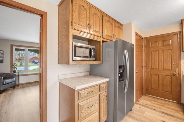 1310 SANDSTONE PLACE, Green Bay, WI 54313