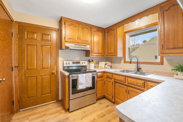 1310 SANDSTONE PLACE, Green Bay, WI 54313