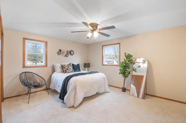 1310 SANDSTONE PLACE, Green Bay, WI 54313