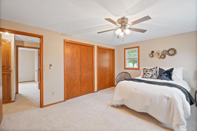 1310 SANDSTONE PLACE, Green Bay, WI 54313