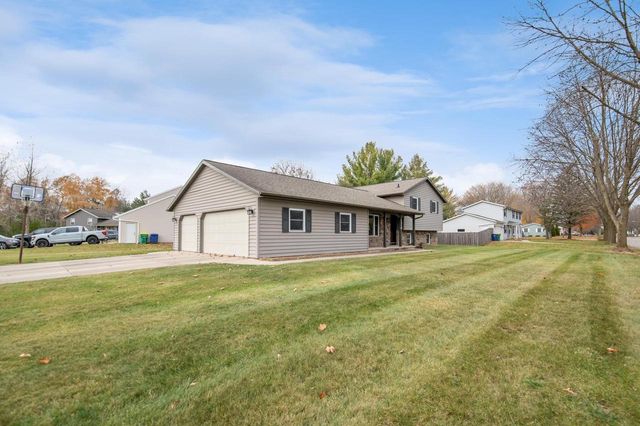 1310 SANDSTONE PLACE, Green Bay, WI 54313