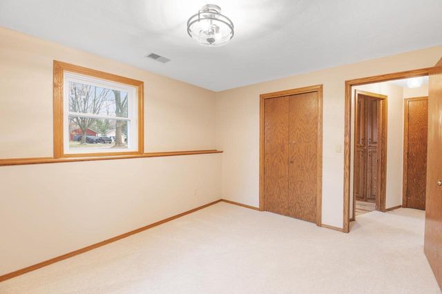 1310 SANDSTONE PLACE, Green Bay, WI 54313