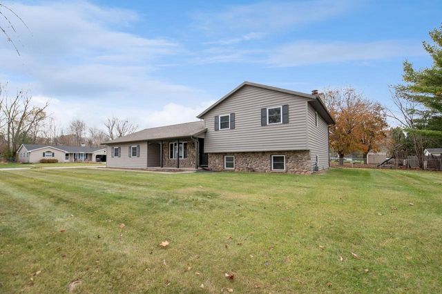 1310 SANDSTONE PLACE, Green Bay, WI 54313