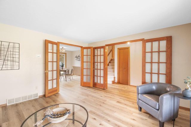 1310 SANDSTONE PLACE, Green Bay, WI 54313