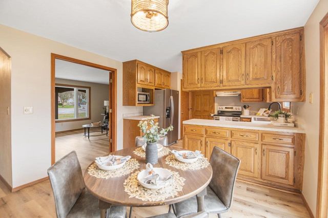 1310 SANDSTONE PLACE, Green Bay, WI 54313