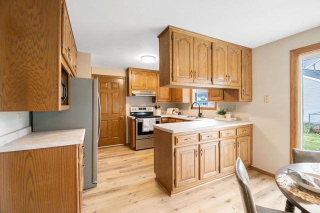 1310 SANDSTONE PLACE, Green Bay, WI 54313