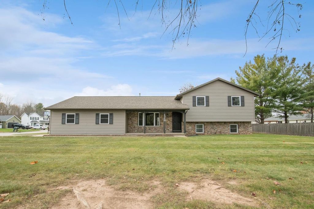 1310 SANDSTONE PLACE, Green Bay, WI 54313