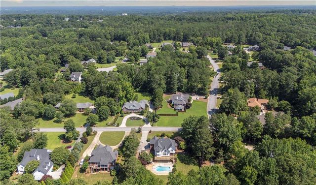 311 Hidden Lakes Drive, Carrollton, GA 30116