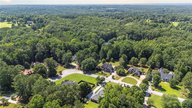 311 Hidden Lakes Drive, Carrollton, GA 30116