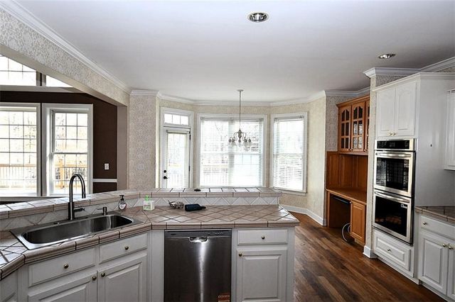 311 Hidden Lakes Drive, Carrollton, GA 30116