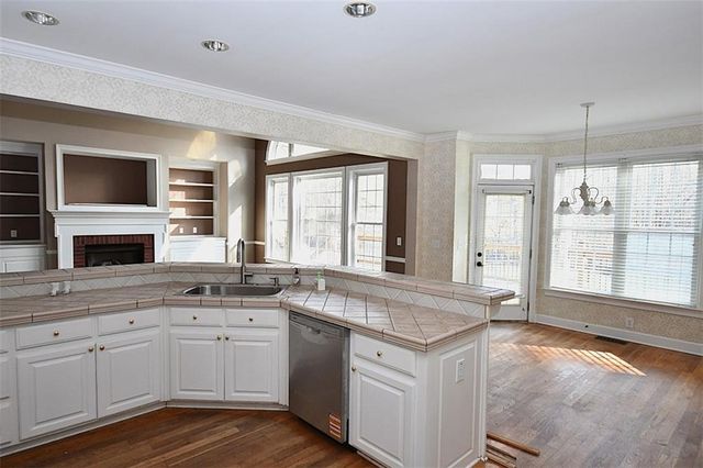 311 Hidden Lakes Drive, Carrollton, GA 30116