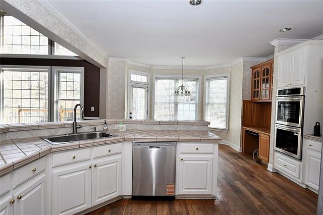 311 Hidden Lakes Drive, Carrollton, GA 30116