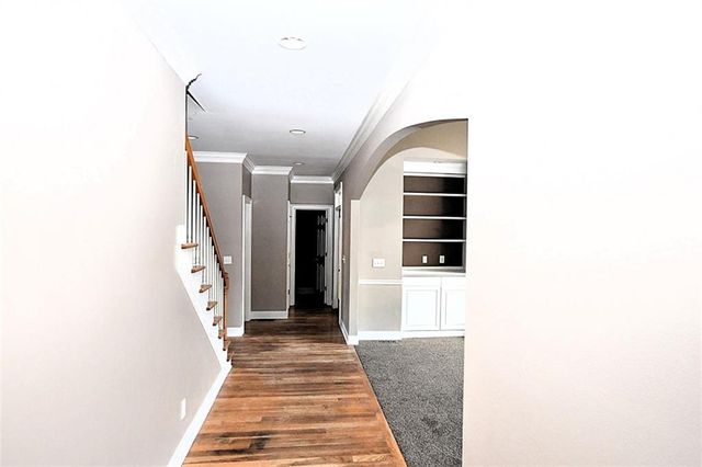 311 Hidden Lakes Drive, Carrollton, GA 30116