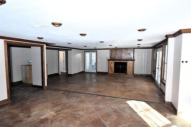 311 Hidden Lakes Drive, Carrollton, GA 30116