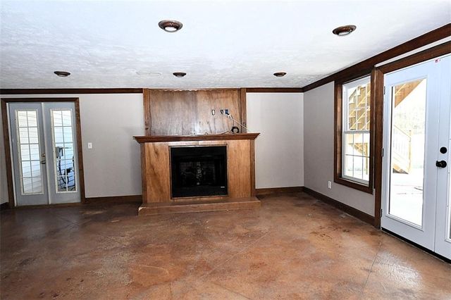 311 Hidden Lakes Drive, Carrollton, GA 30116