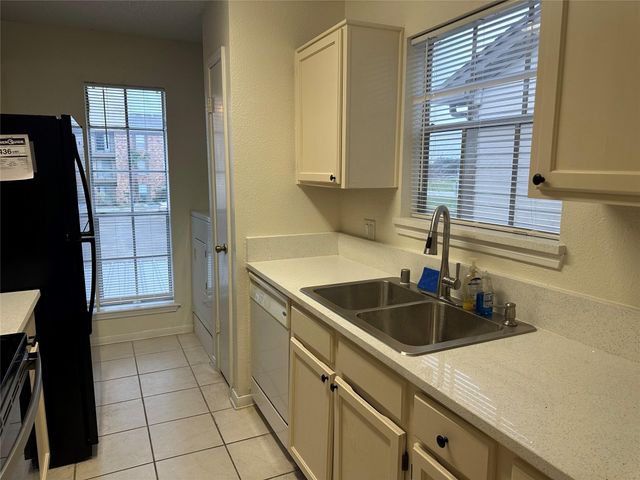 2121 Hepburn Street 104, Houston, TX 77054