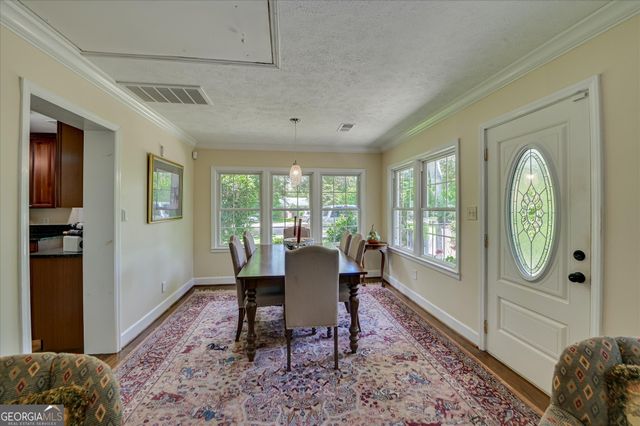 215 SE Barnard Avenue, Aiken, SC 29801