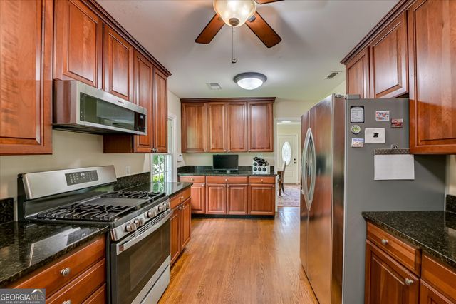 215 SE Barnard Avenue, Aiken, SC 29801