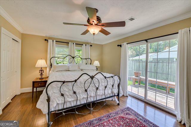 215 SE Barnard Avenue, Aiken, SC 29801