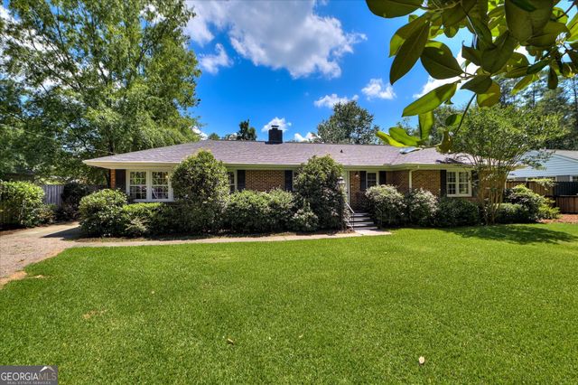 215 SE Barnard Avenue, Aiken, SC 29801