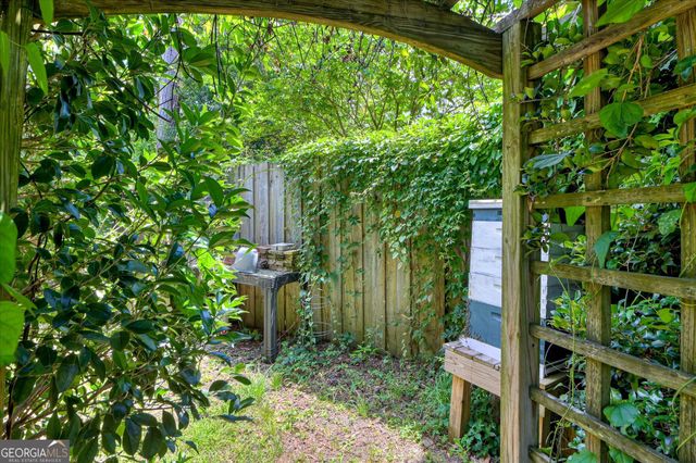 215 SE Barnard Avenue, Aiken, SC 29801