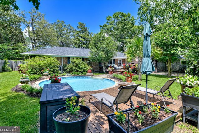 215 SE Barnard Avenue, Aiken, SC 29801