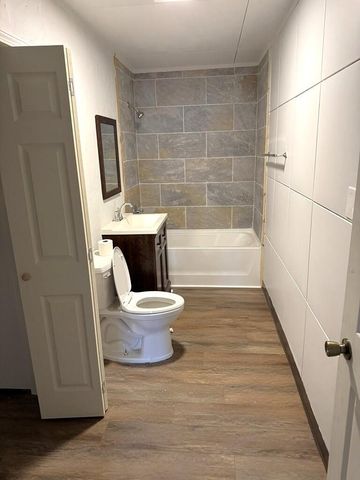 707 Auburn PL, Martinsville, VA 24112