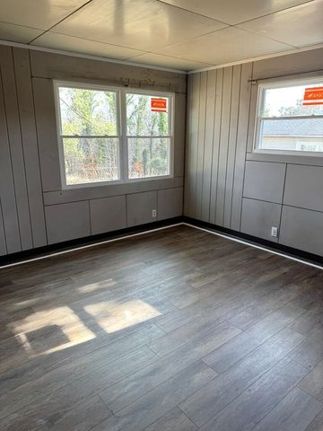 707 Auburn PL, Martinsville, VA 24112