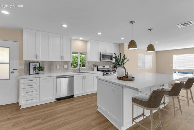 39163 Warm Springs Drive, Palm Desert, CA 92260