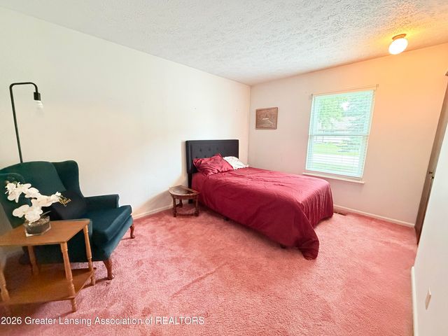 451 Park Meadows Drive, Lansing, MI 48917