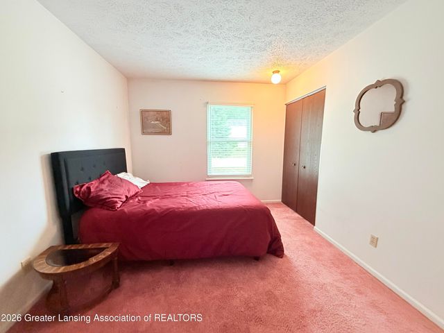 451 Park Meadows Drive, Lansing, MI 48917