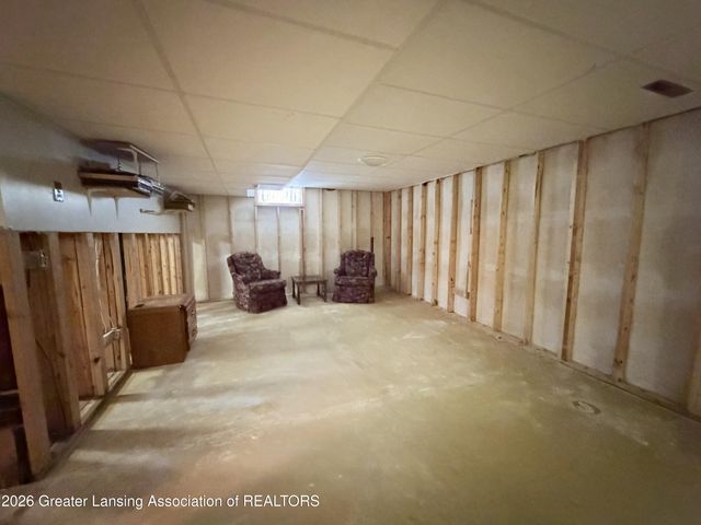 451 Park Meadows Drive, Lansing, MI 48917