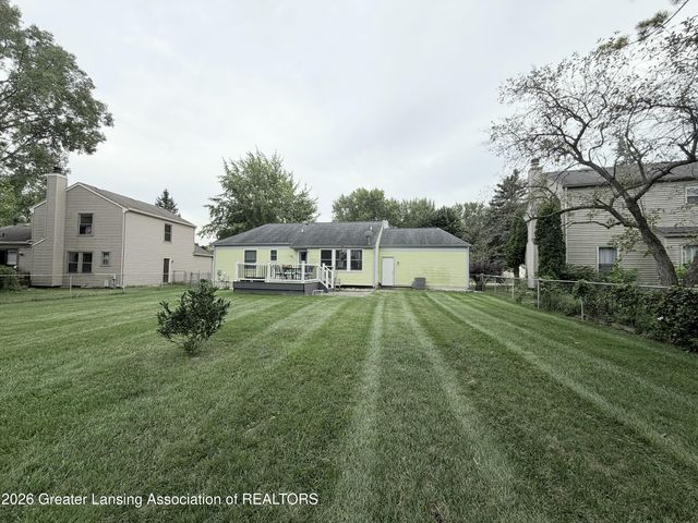 451 Park Meadows Drive, Lansing, MI 48917