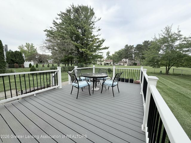 451 Park Meadows Drive, Lansing, MI 48917