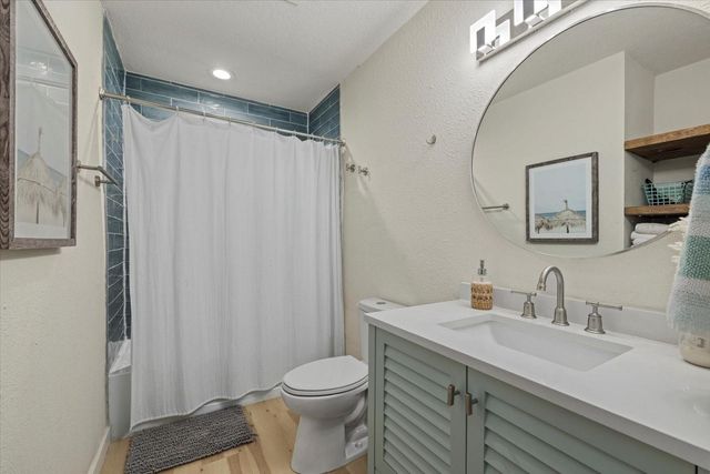 2069 BOUGAINVILLEA STREET, Sarasota, FL 34239