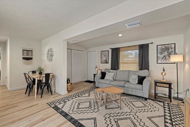 2069 BOUGAINVILLEA STREET, Sarasota, FL 34239