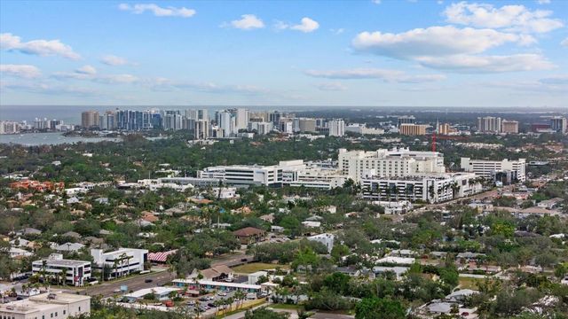 2069 BOUGAINVILLEA STREET, Sarasota, FL 34239
