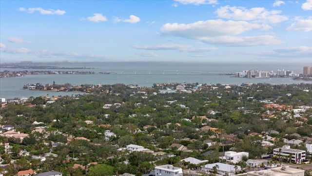 2069 BOUGAINVILLEA STREET, Sarasota, FL 34239