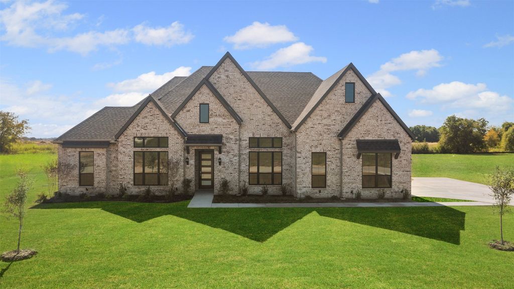 153 Lila Lake Drive, Waxahachie, TX 75165