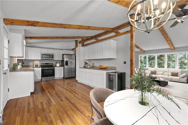 49 Dexter Street, Portsmouth, RI 02871
