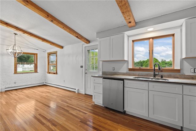 49 Dexter Street, Portsmouth, RI 02871