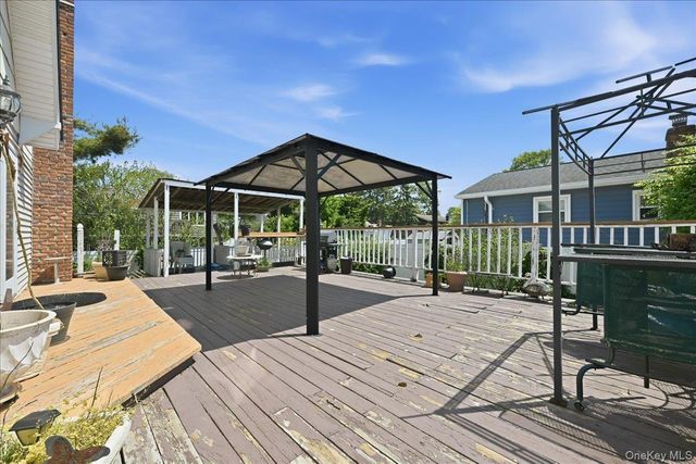 418 Myrtle Avenue, West Islip, NY 11795